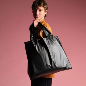 Loqi-Tasche metallic Schwarz